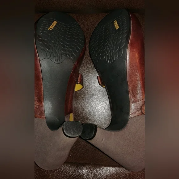 Tsubo burgundy pumps - Picture 2 of 7